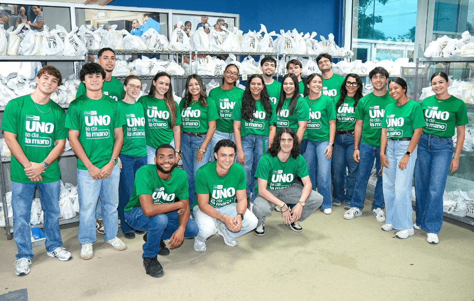 FirstBank Encourages Intern Volunteerism Through Partnership with El Comedor de la Kennedy